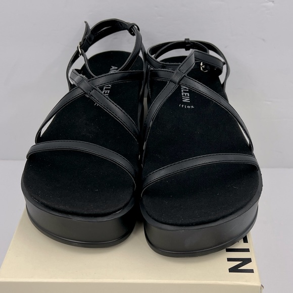 ANNE KLEIN BLACK PLATFORM STRAP SANDALS, INSOLE IS SUPER CUSHIONY, SIZE 9.5M - Picture 3 of 16